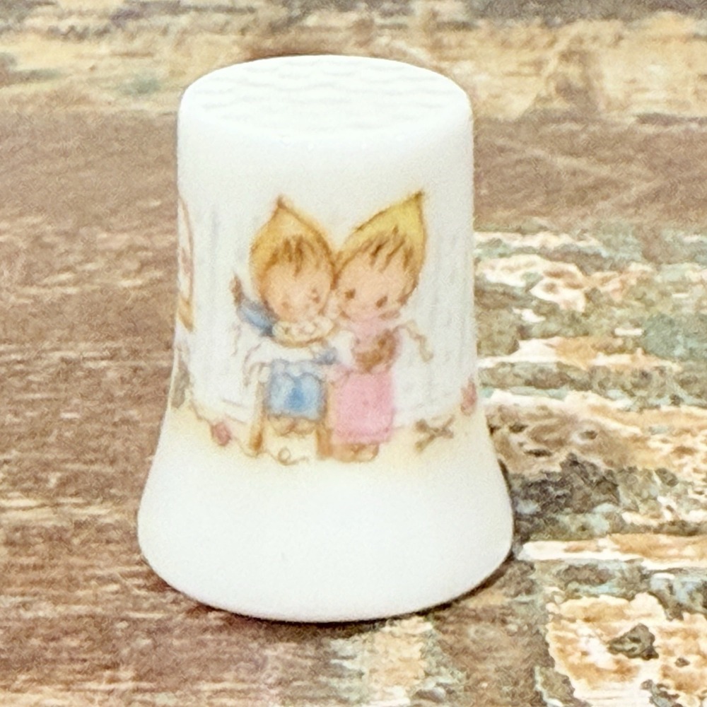 Thimble Betsey Clark Vintage Bone China 1983 Love Lends A Hand Hallmark Pastels
